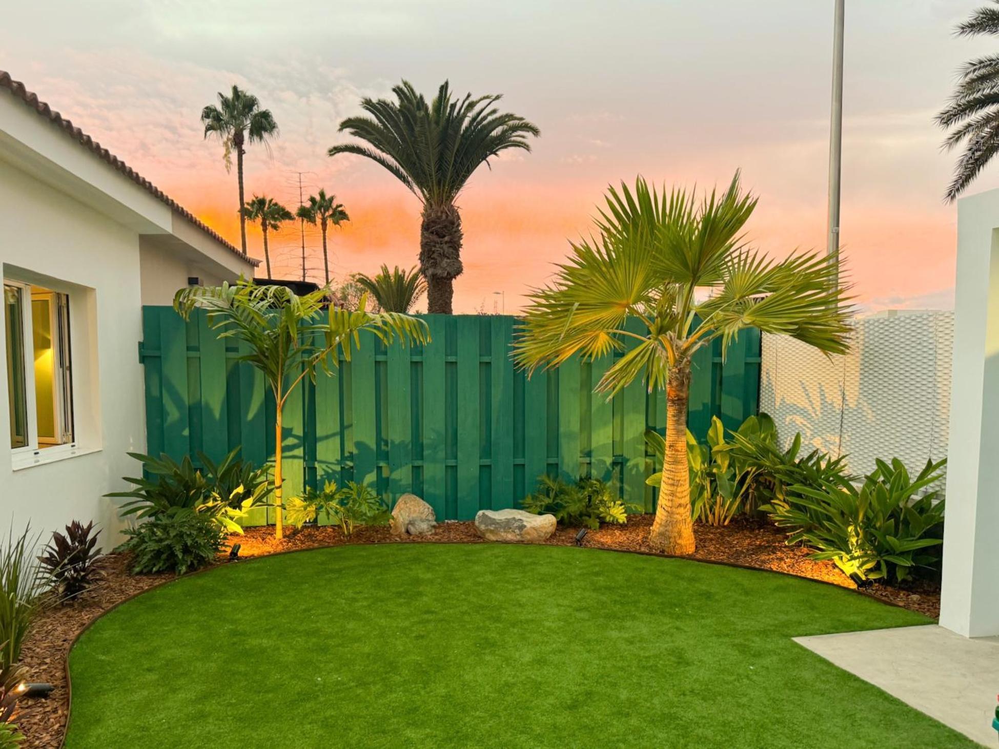 Miami Queens Villa With Private Pool By Tenpropertiesgc San Bartolome Bagian luar foto