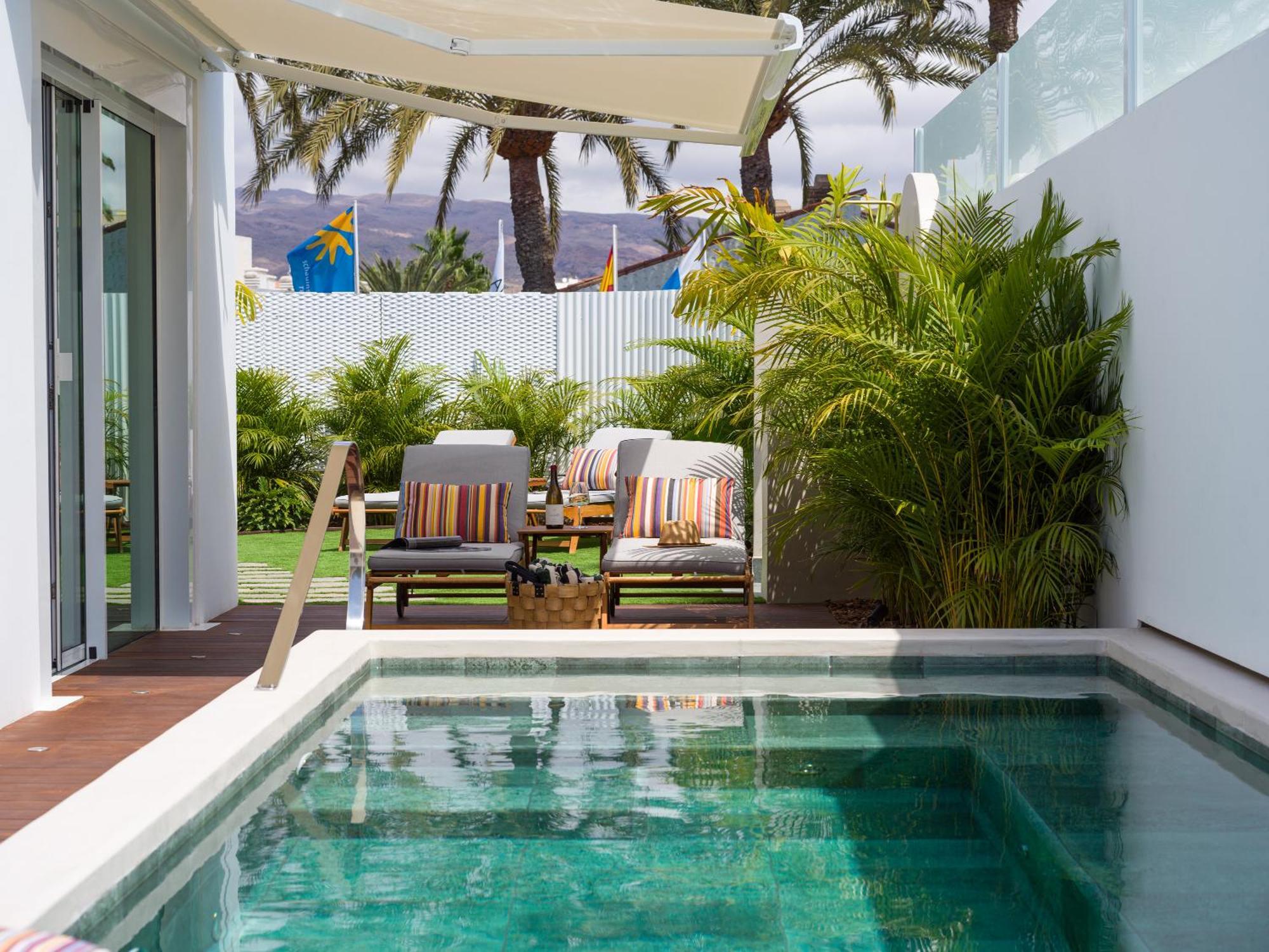 Miami Queens Villa With Private Pool By Tenpropertiesgc San Bartolome Bagian luar foto