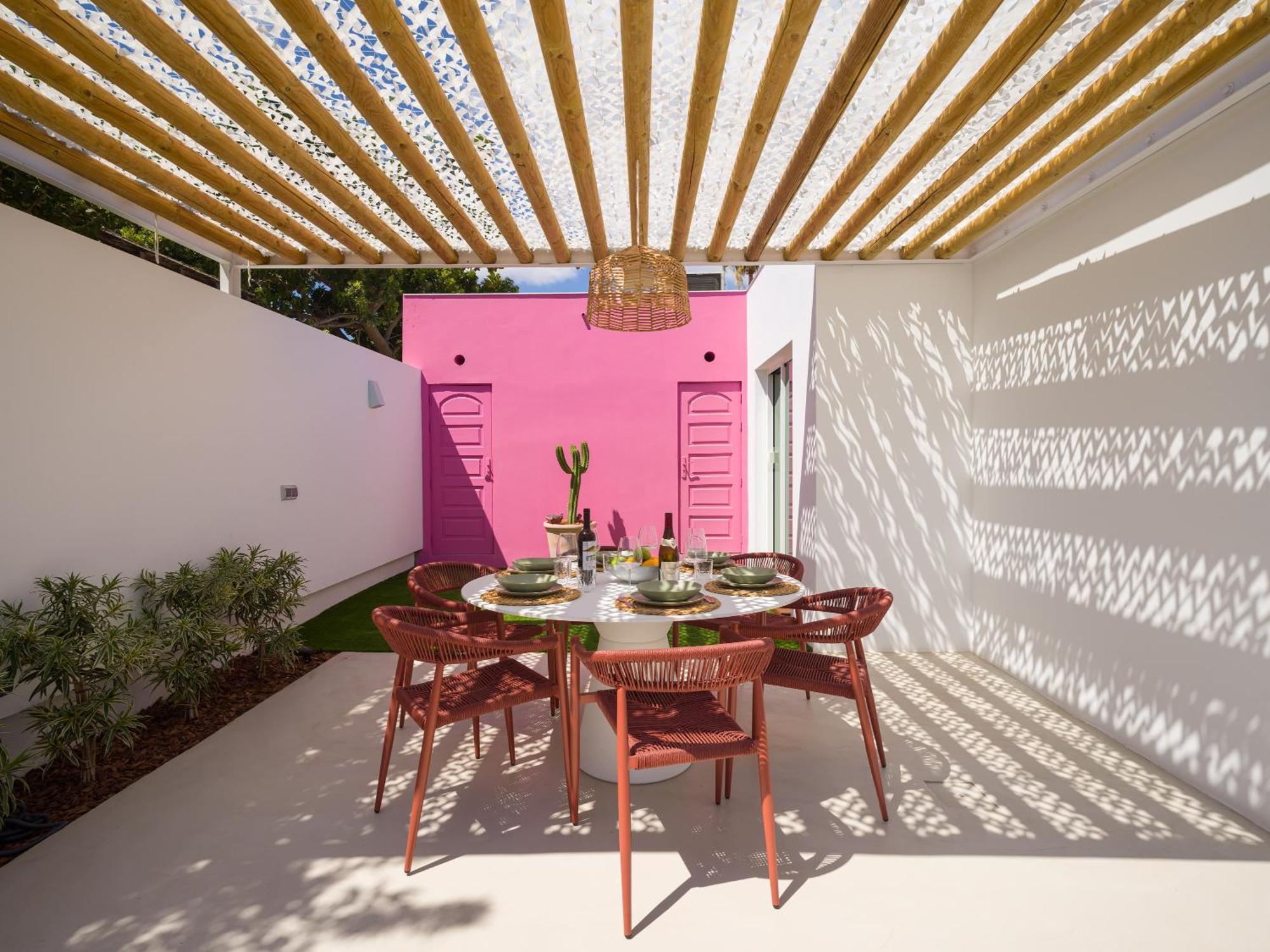 Miami Queens Villa With Private Pool By Tenpropertiesgc San Bartolome Bagian luar foto