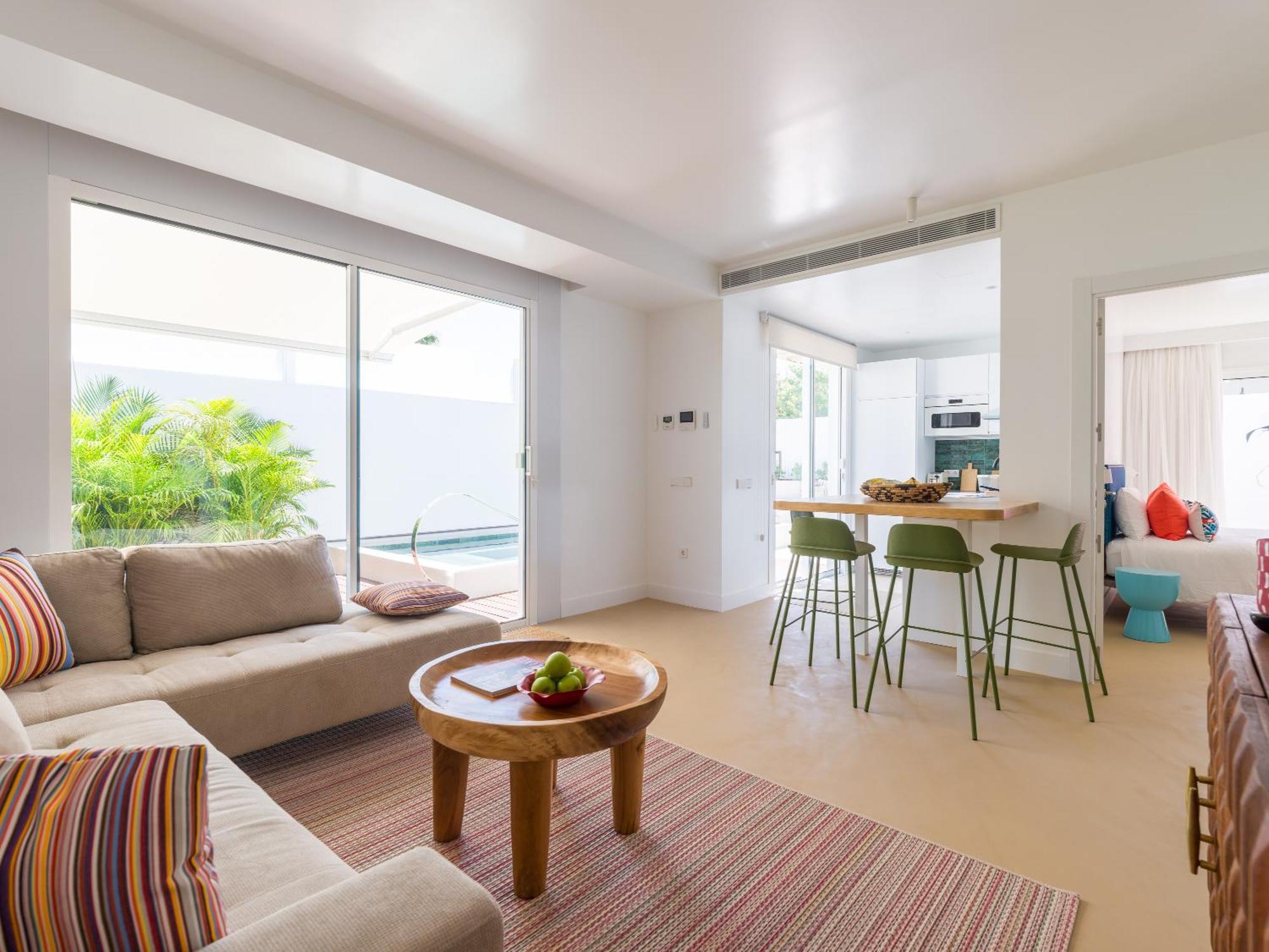 Miami Queens Villa With Private Pool By Tenpropertiesgc San Bartolome Bagian luar foto